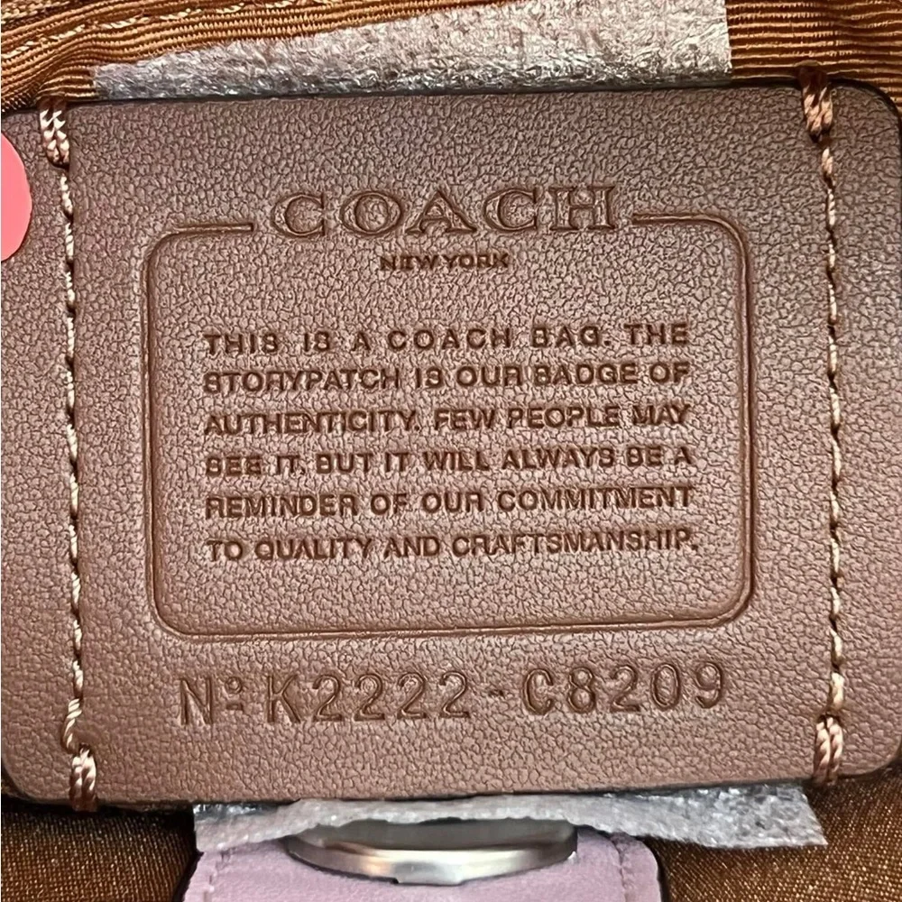 C8209 - Coach Lane Carryall - Picture 8 of 12